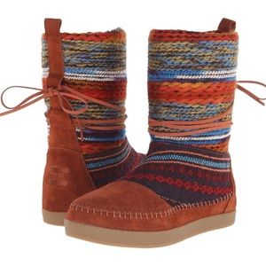 TOMS Nepal Boots Size 5.5